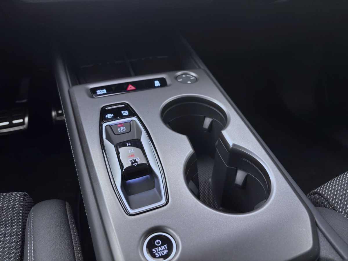 Thumb 13: Audi Q4 SUV e-tron PERFORMANCE S LINE AHK HuD 360° LM20