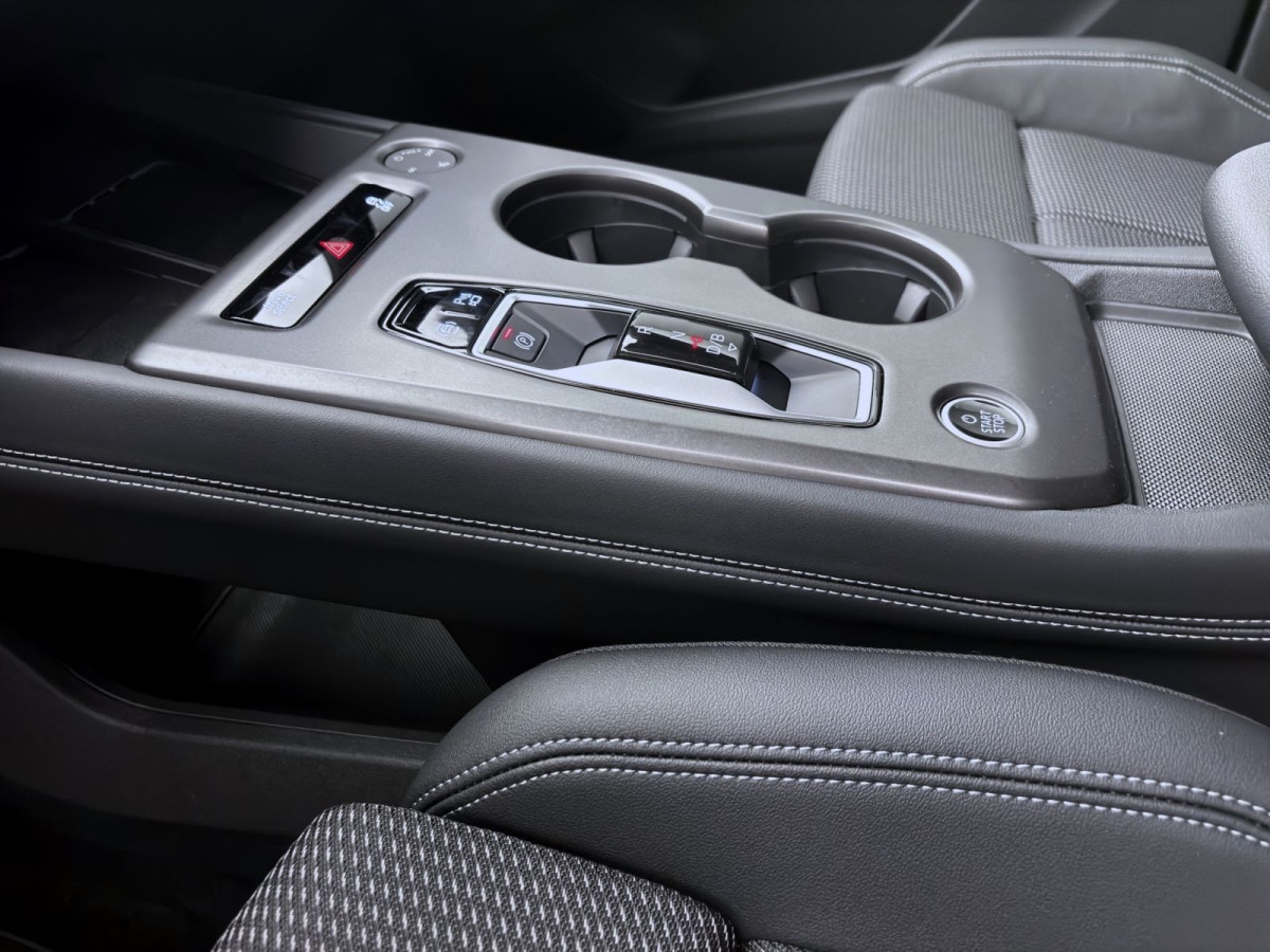 Thumb 18: Audi Q4 SUV e-tron PERFORMANCE S LINE AHK HuD 360° LM20