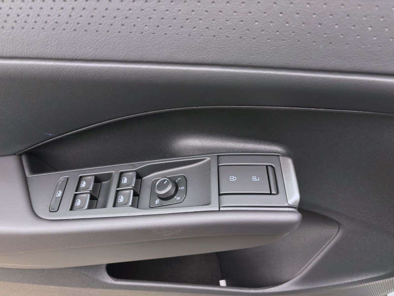 Bild 10: Volkswagen T-Roc 1.5 eTSI DSG STYLE NAVI HuD KAMERA SITZHZG