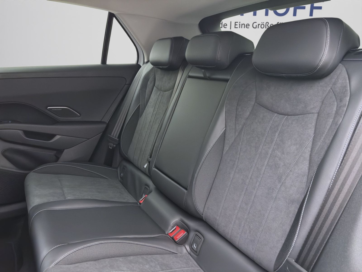 Thumb 15: Volkswagen T-Roc 1.5 eTSI DSG STYLE NAVI HuD KAMERA SITZHZG