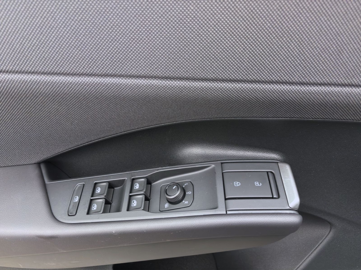 Thumb 10: Volkswagen T-Roc 1.5 eTSI DSG LIFE NAVI KAMERA SITZHZG LED+