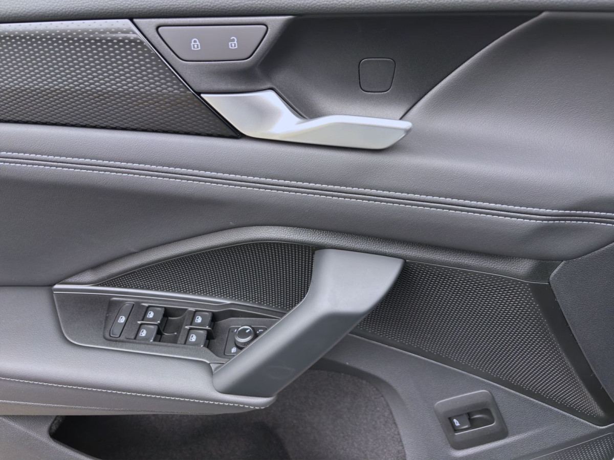 Thumb 10: Volkswagen Tiguan 2.0 TDI DSG ENERGY STDHZG AHK KAMERA NAVI