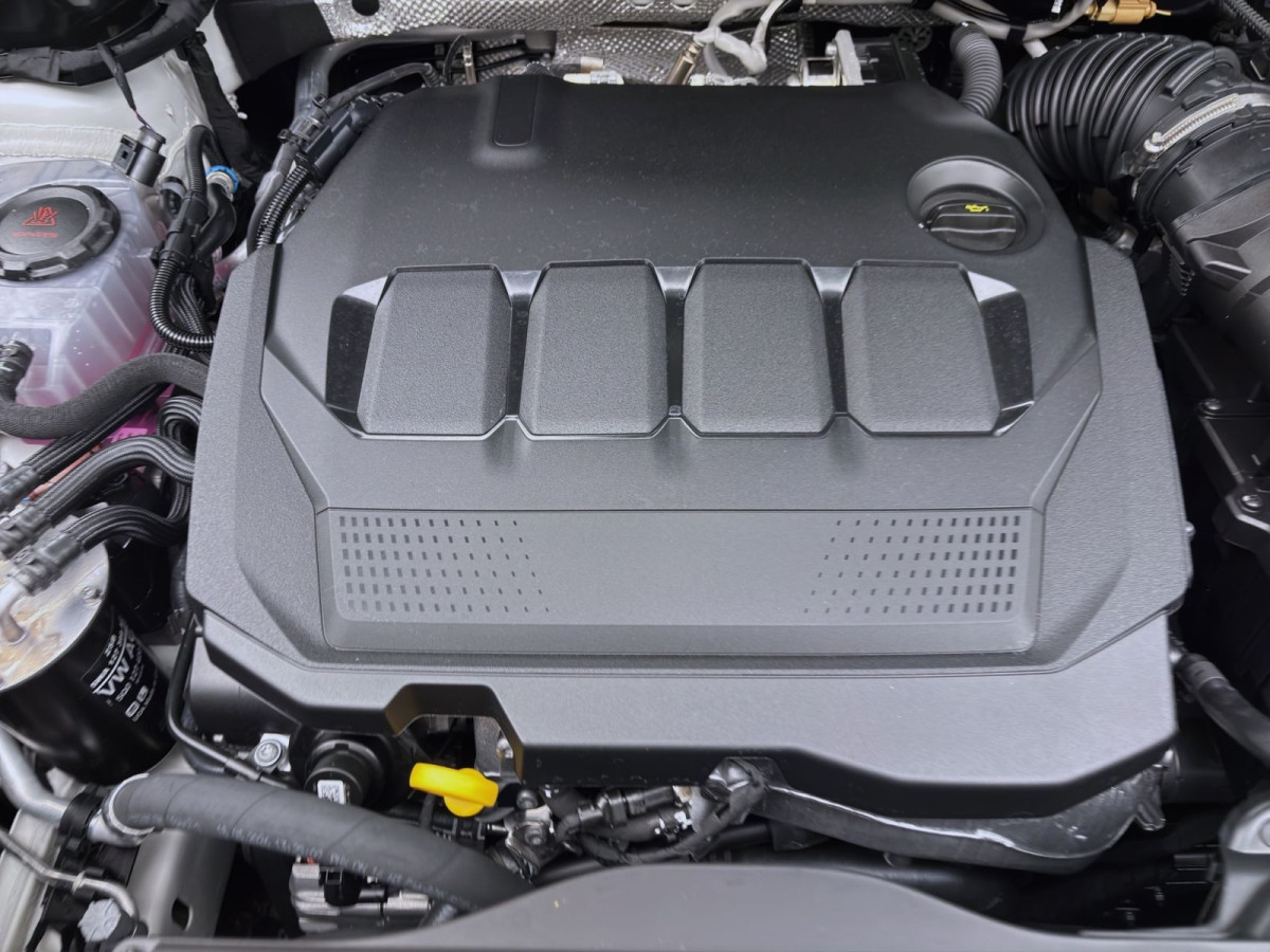 Thumb 17: Volkswagen Tiguan 2.0 TDI DSG ENERGY STDHZG AHK KAMERA NAVI