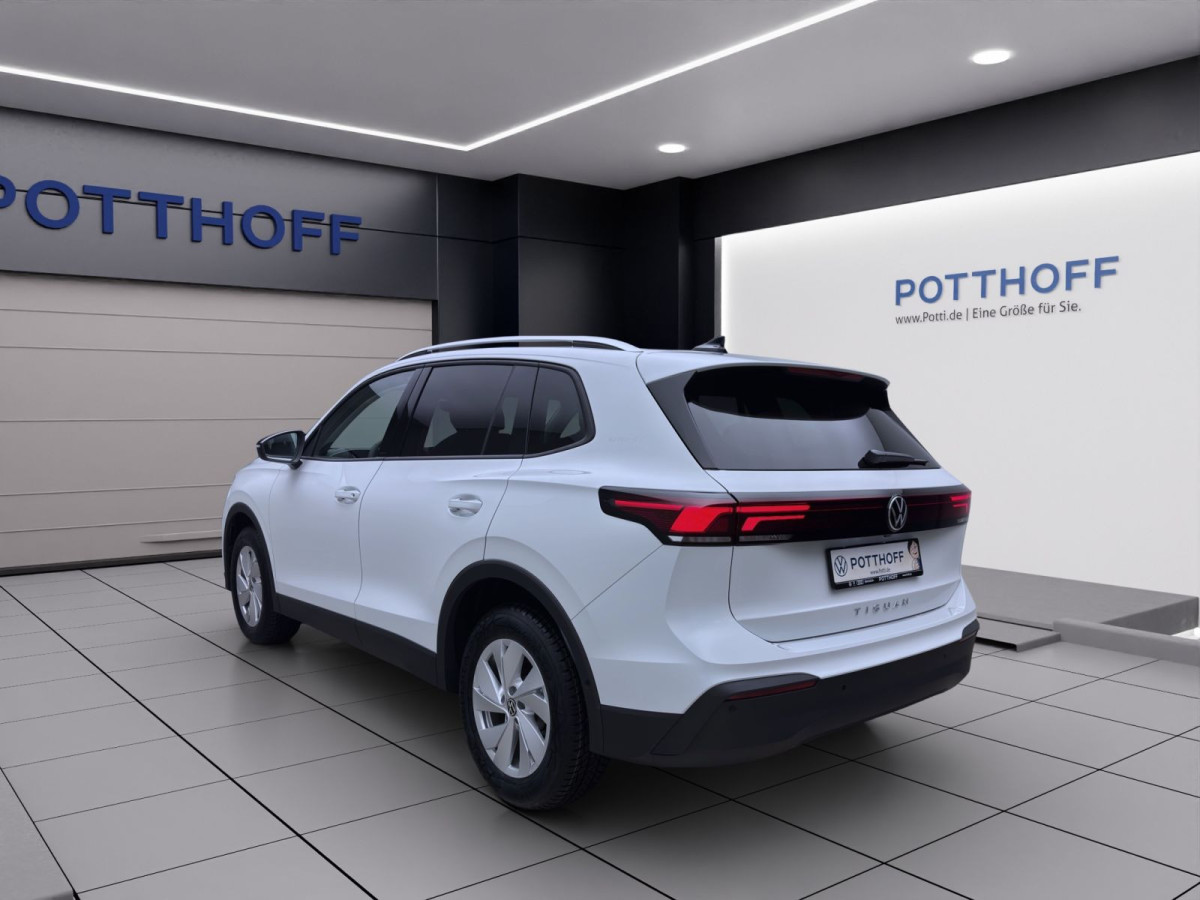 Thumb 2: Volkswagen Tiguan 2.0 TDI DSG ENERGY STDHZG AHK NAVI KAMERA