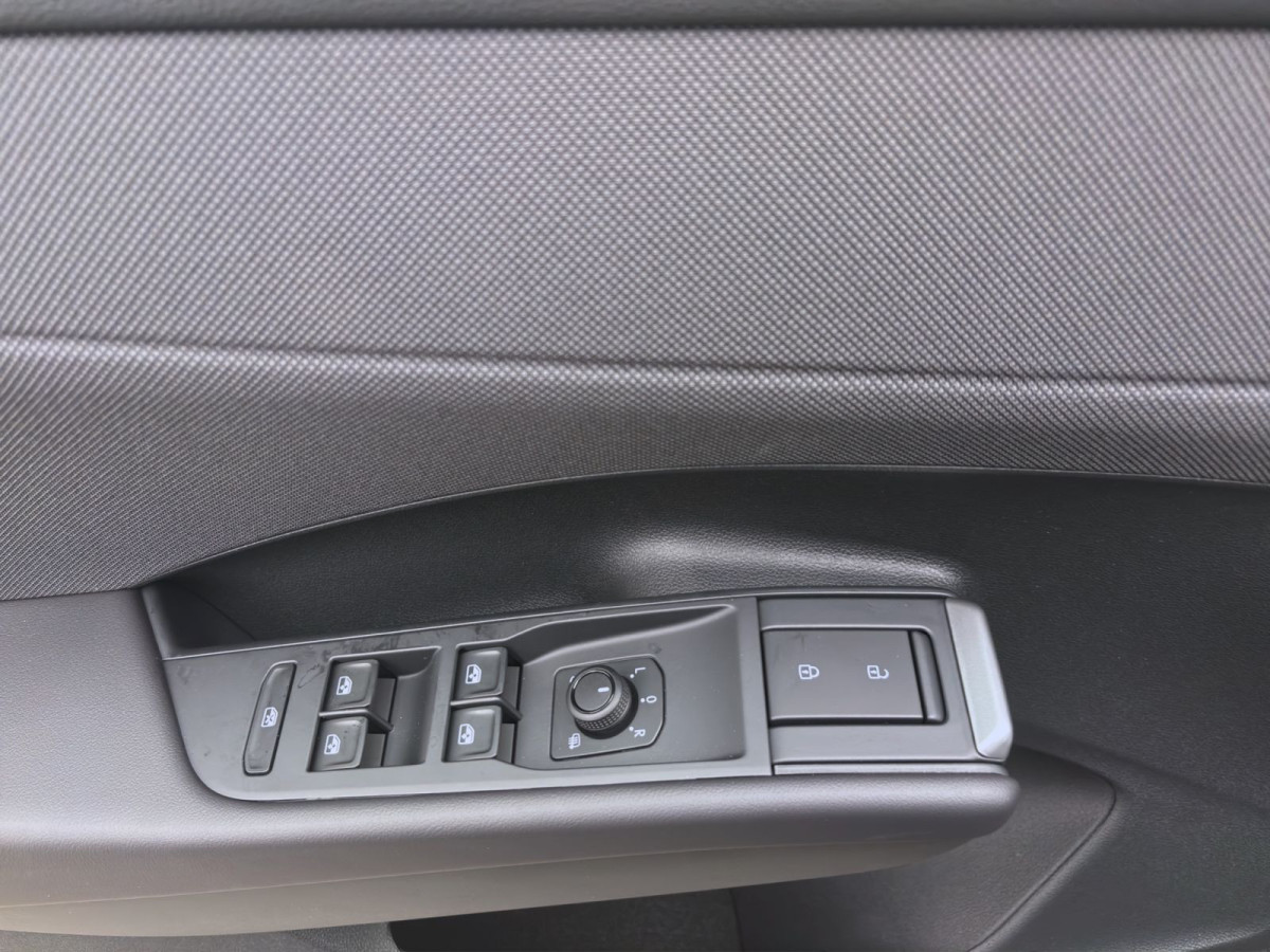 Thumb 10: Volkswagen T-Roc 1.5 eTSI DSG LIFE NAVI KAMERA SITZHZG LED+