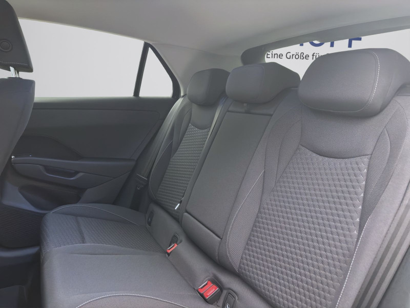 Bild 15: Volkswagen T-Roc 1.5 eTSI DSG LIFE NAVI KAMERA SITZHZG LED+