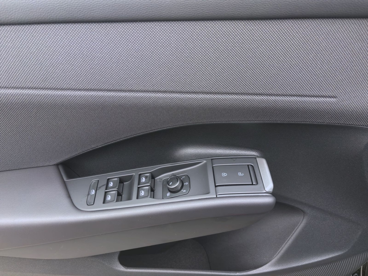 Thumb 10: Volkswagen T-Roc 1.5 eTSI DSG LIFE NAVI KAMERA SITZHZG LED+