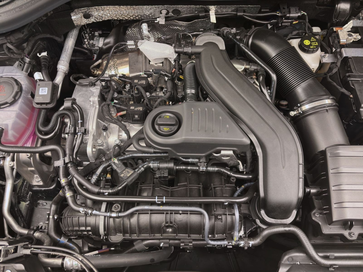 Thumb 17: Volkswagen T-Roc 1.5 eTSI DSG LIFE NAVI KAMERA SITZHZG LED+
