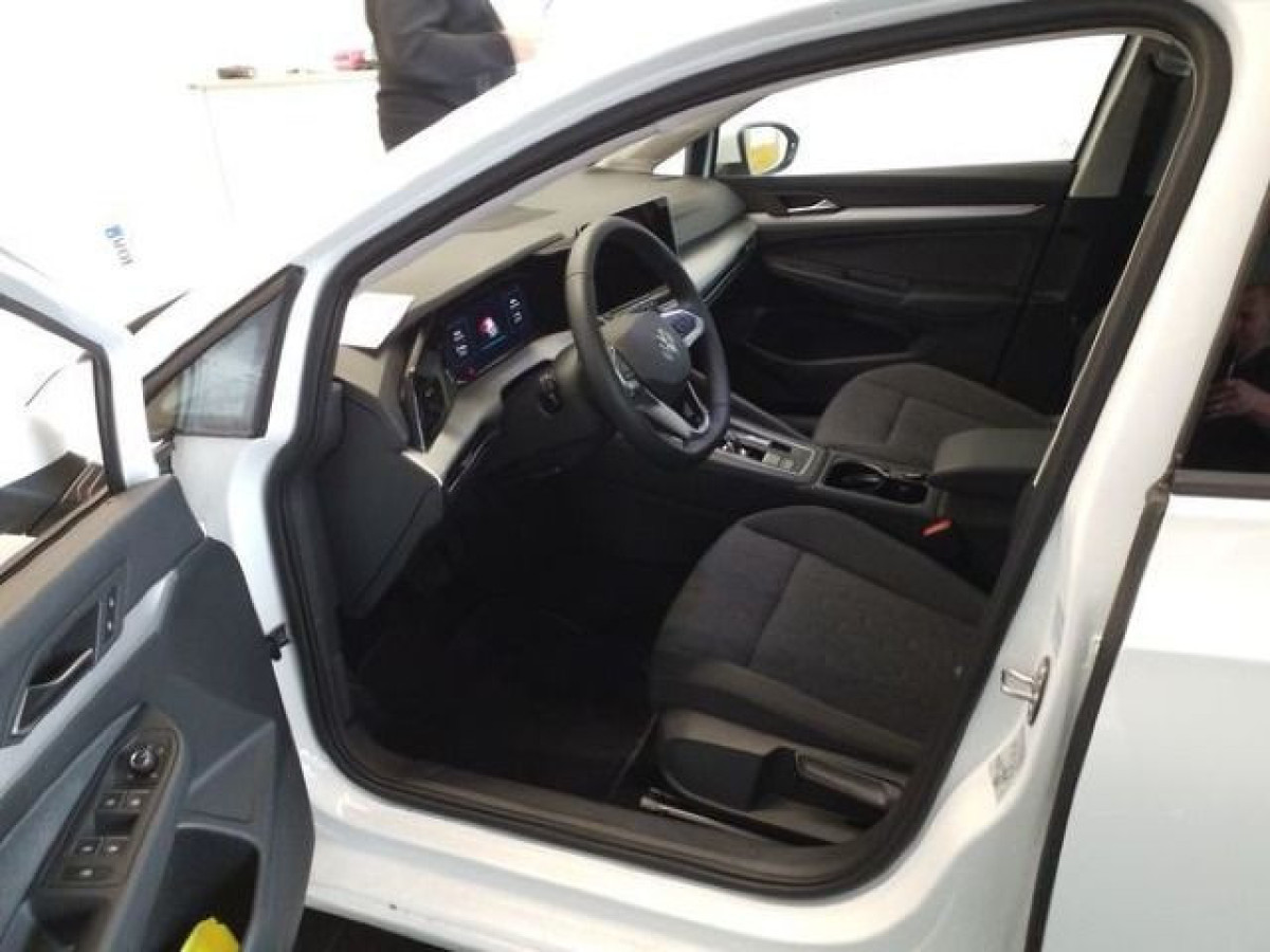 Thumb 3: Volkswagen Golf 2.0 TDI DSG LIFE SITZHZG PDC LED DAB+