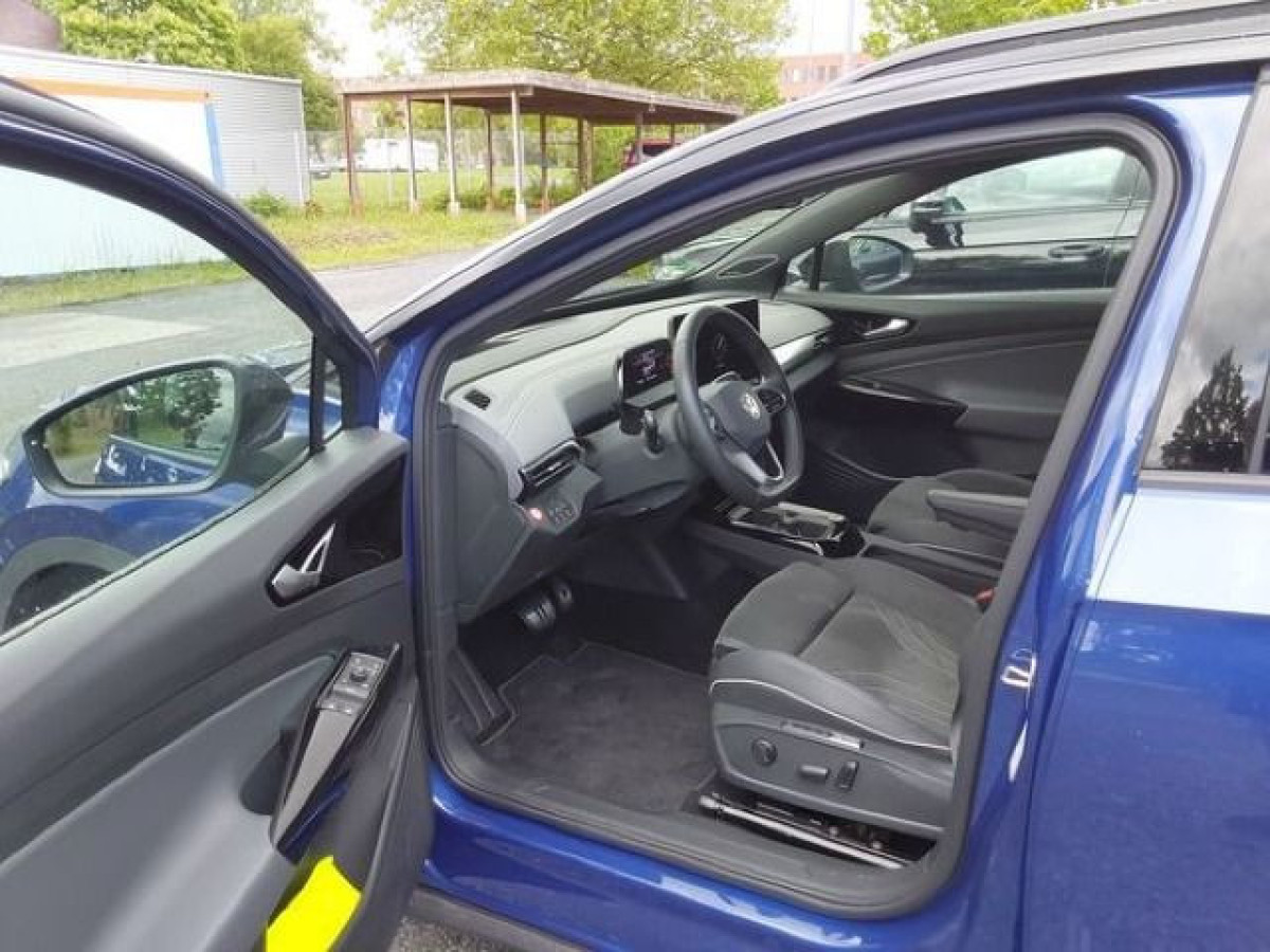 Thumb 3: Volkswagen ID.4 4M PRO AHK NAVI KAMERA SITZHZG