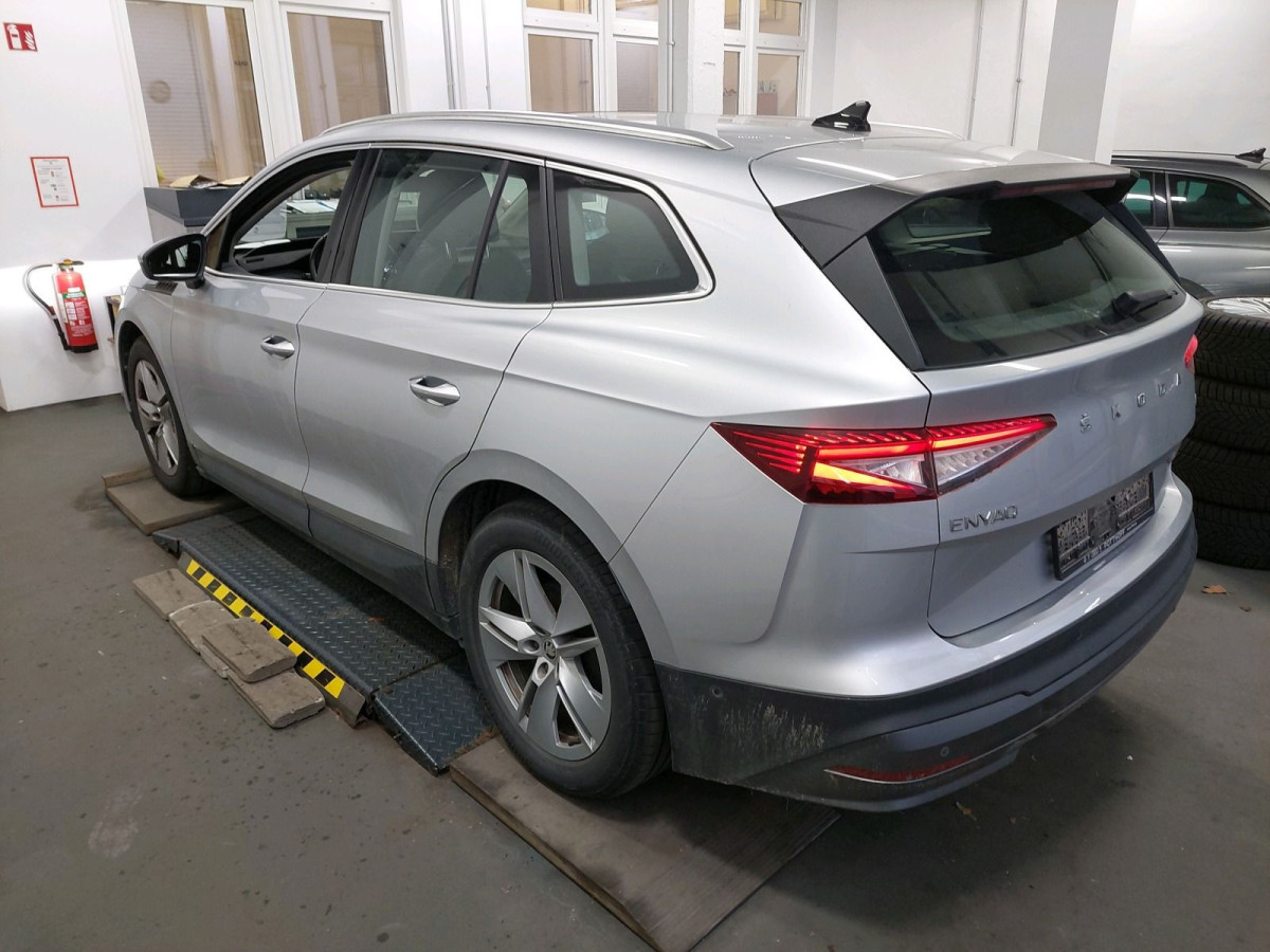 Thumb 3: Škoda Enyaq 80 PANO AHK KAMERA NAVI HuD MATRIX
