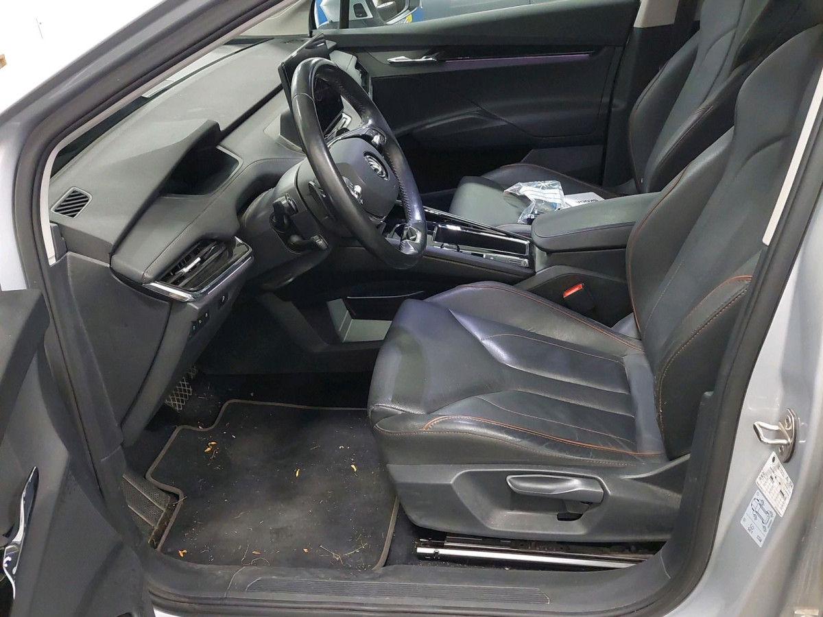 Thumb 5: Škoda Enyaq 80 PANO AHK KAMERA NAVI HuD MATRIX