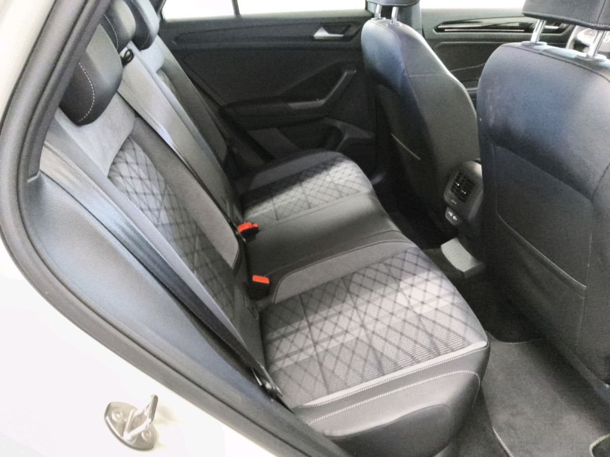 Thumb 6: Volkswagen T-Roc 1.0 TSI R-LINE KAMERA SITZHZG LED+ KLIMA