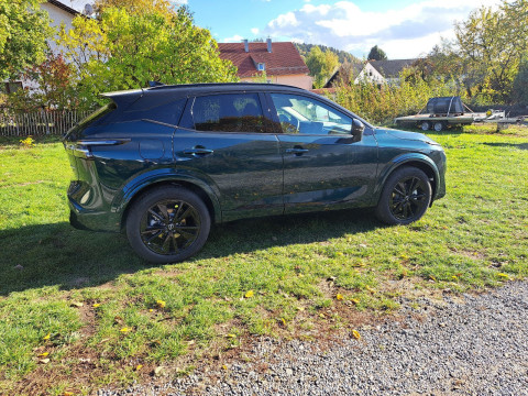 Ansicht 2 - Neuwagen Fahrzeug, Modell Qashqai der Marke Nissan von Verkäufer Autohaus Roland Stern - Zweigniederlassung der Autohaus MKM Huber GmbH