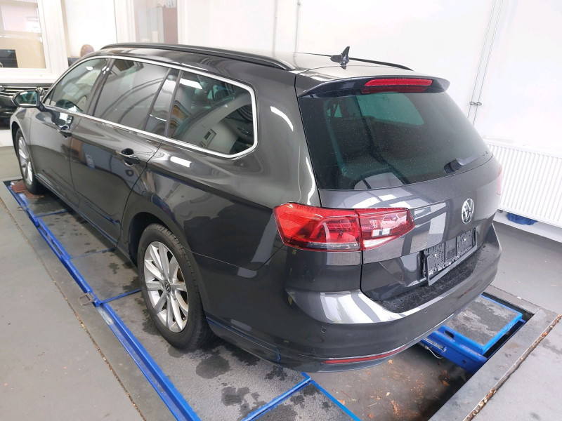 Bild 3: Volkswagen Passat Variant 1.5 TSI DSG BUSINESS NAVI SITZHZG PDC LED