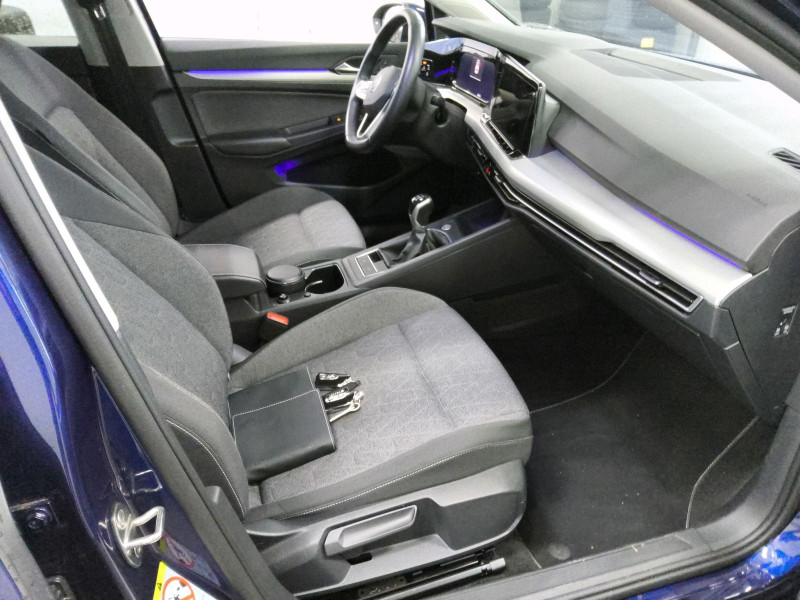 Bild 6: Volkswagen Golf 1.5 TSI MOVE NAVI SITZHZG PDC LED