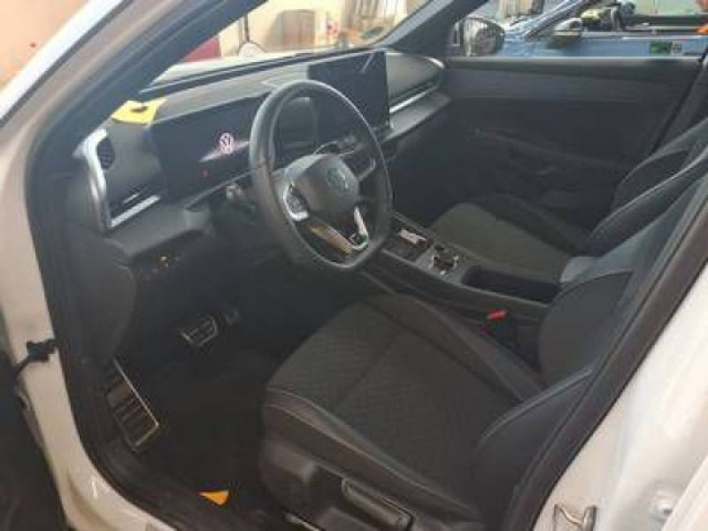Bild 3: Volkswagen T-Roc 1.5 eTSI DSG R-LINE AHK NAVI IQ.LIGHT KAMERA