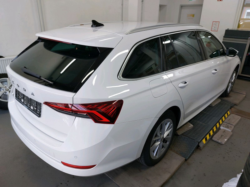 Bild 4: Škoda Octavia Combi 2.0 TDI DSG STYLE STDHZG AHK NAVI