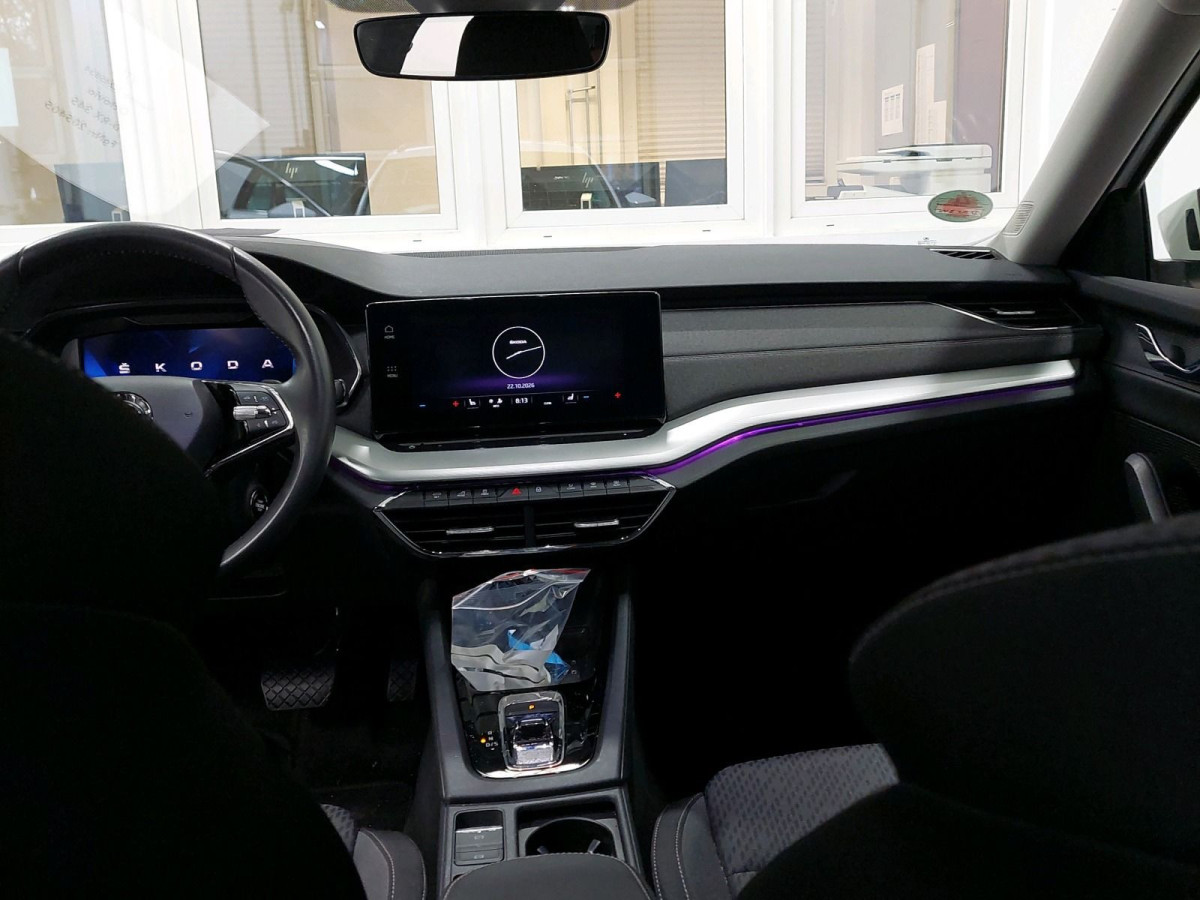 Thumb 5: Škoda Octavia Combi 2.0 TDI DSG STYLE NAVI SITZHZG LED PDC