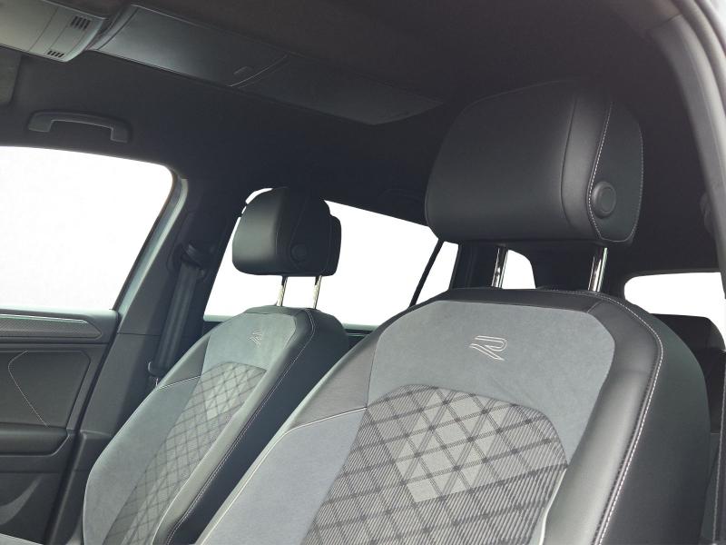 Volkswagen Tiguan Allspace R-Line – image 10 of 25