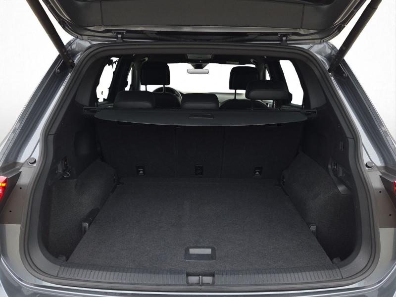 Volkswagen Tiguan Allspace R-Line – image 11 of 25