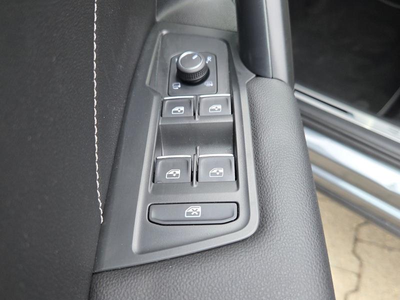 Volkswagen Tiguan Allspace R-Line – image 15 of 25