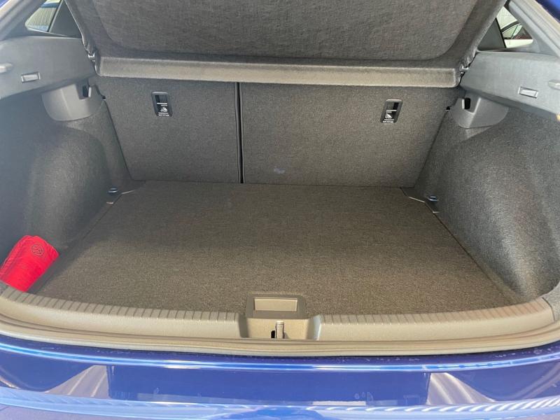 Volkswagen Taigo R-Line – image 14 of 28