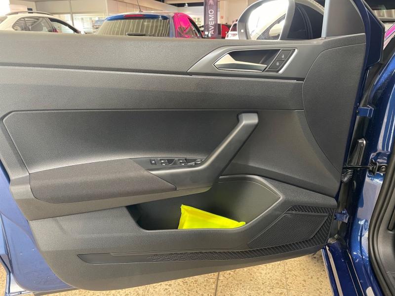 Volkswagen Taigo R-Line – image 15 of 28