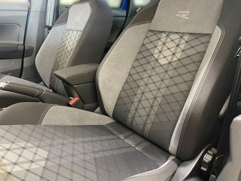 Volkswagen Taigo R-Line – image 26 of 28