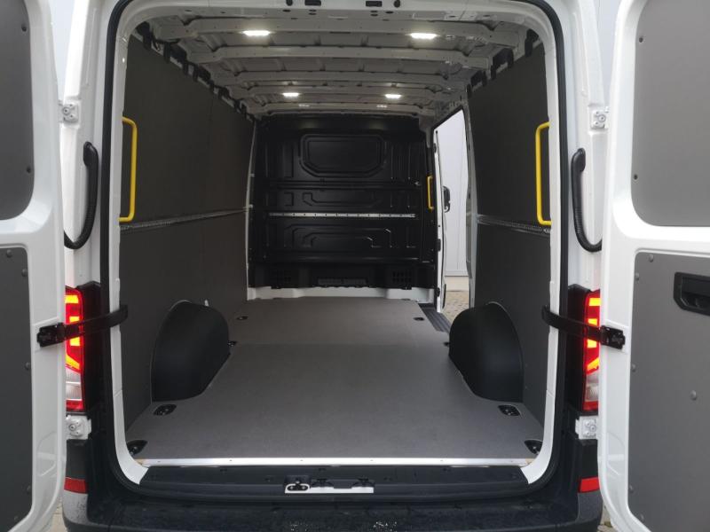 Volkswagen Crafter – image 18 of 20