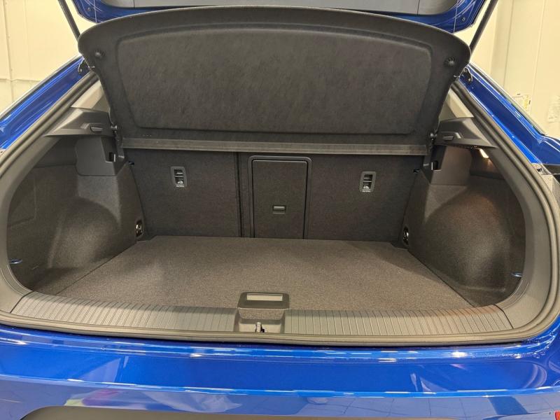 Volkswagen T-Roc Goal – image 17 of 18