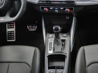 Audi Q2 S line – image 7 of 22