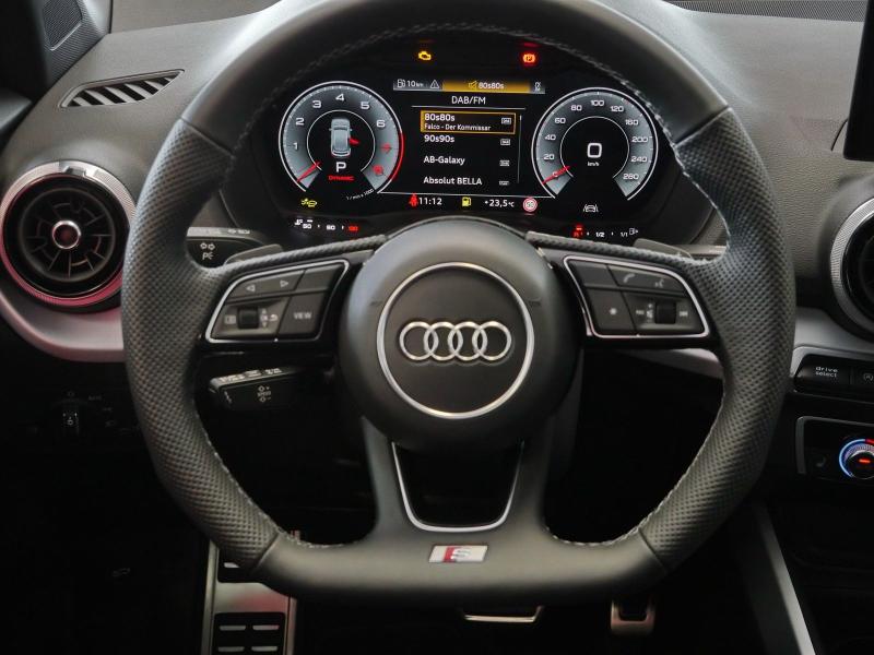 Audi Q2 S line – image 9 of 22