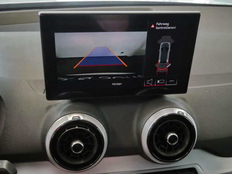 Audi Q2 S line – image 15 of 22