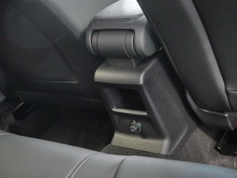 Audi Q2 S line – image 17 of 22