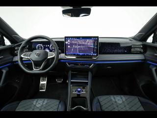 Volkswagen Tiguan R-Line – image 11 of 15