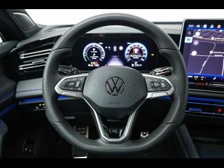 Volkswagen Tiguan R-Line – image 12 of 15