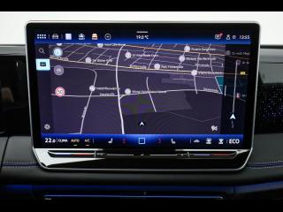 Volkswagen Tiguan R-Line – image 13 of 15