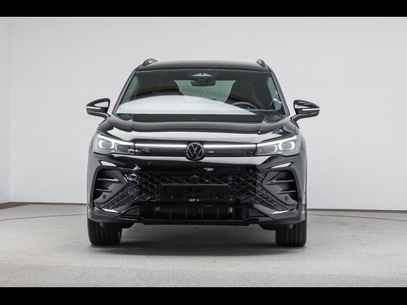 Volkswagen Tiguan R-Line – image 4 of 15
