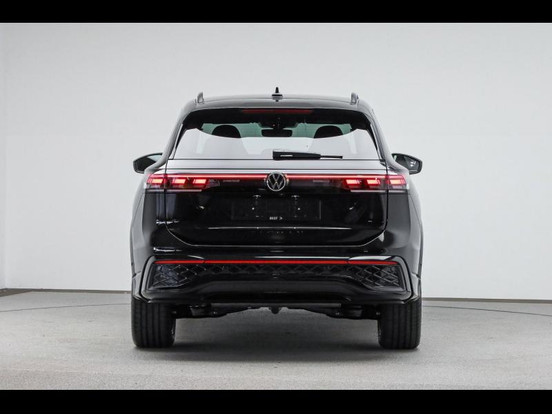 Volkswagen Tiguan R-Line – image 5 of 15