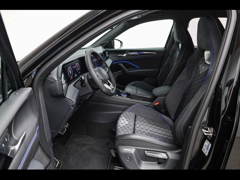 Volkswagen Tiguan R-Line – image 8 of 15