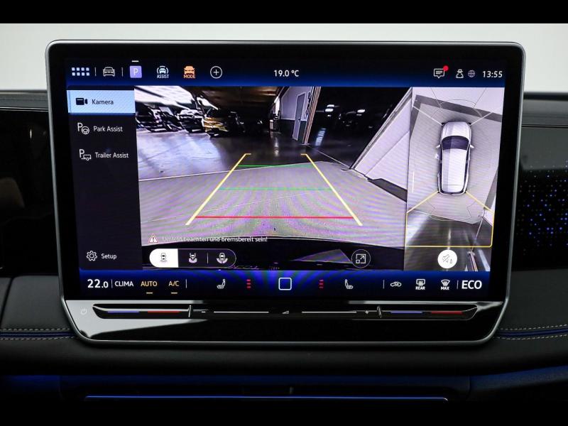 Volkswagen Tiguan R-Line – image 14 of 15