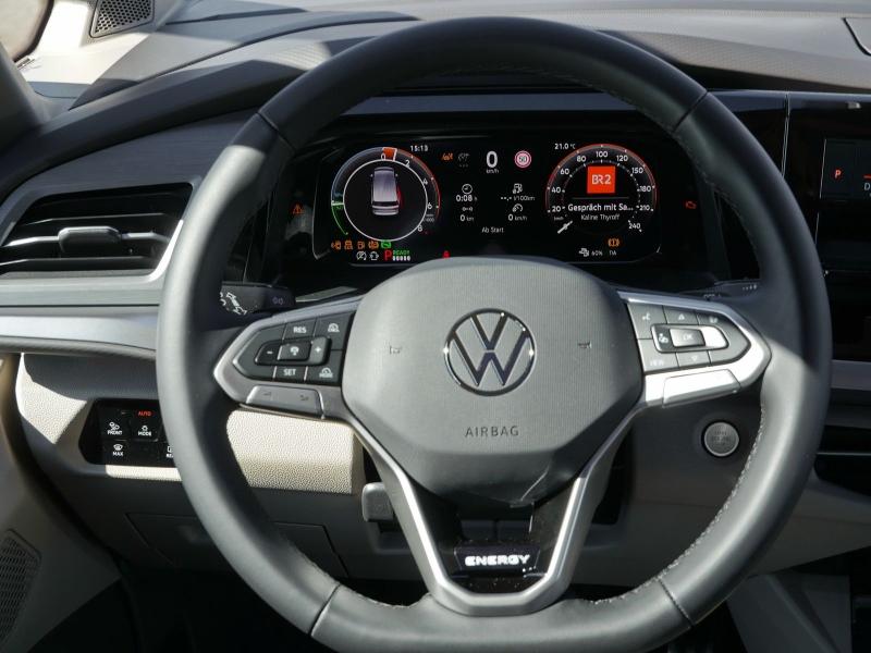 Volkswagen T7 Multivan Energy – image 9 of 22