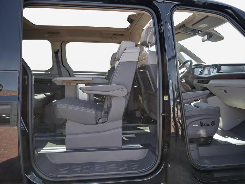 Volkswagen T7 Multivan Energy – image 15 of 22