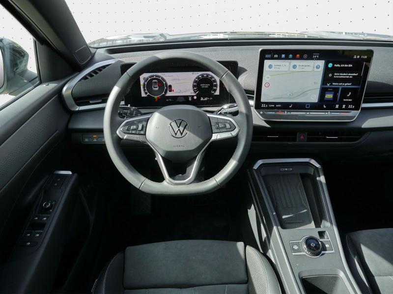Volkswagen T-Roc Style – image 8 of 24