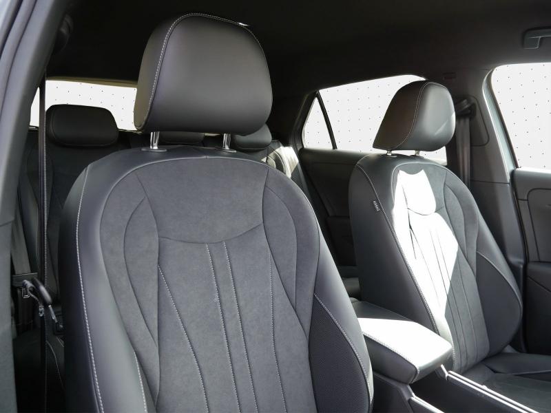 Volkswagen T-Roc Style – image 10 of 24