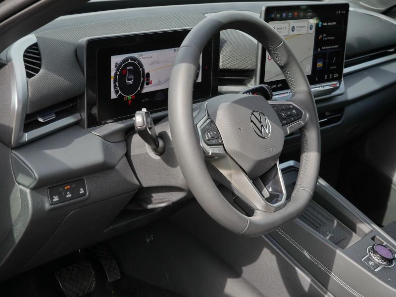 Volkswagen T-Roc Style – image 19 of 24