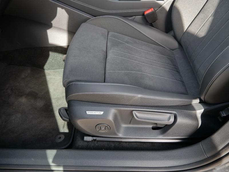 Volkswagen T-Roc Style – image 22 of 24