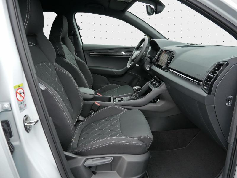 Škoda Karoq Sportline – image 4 of 24