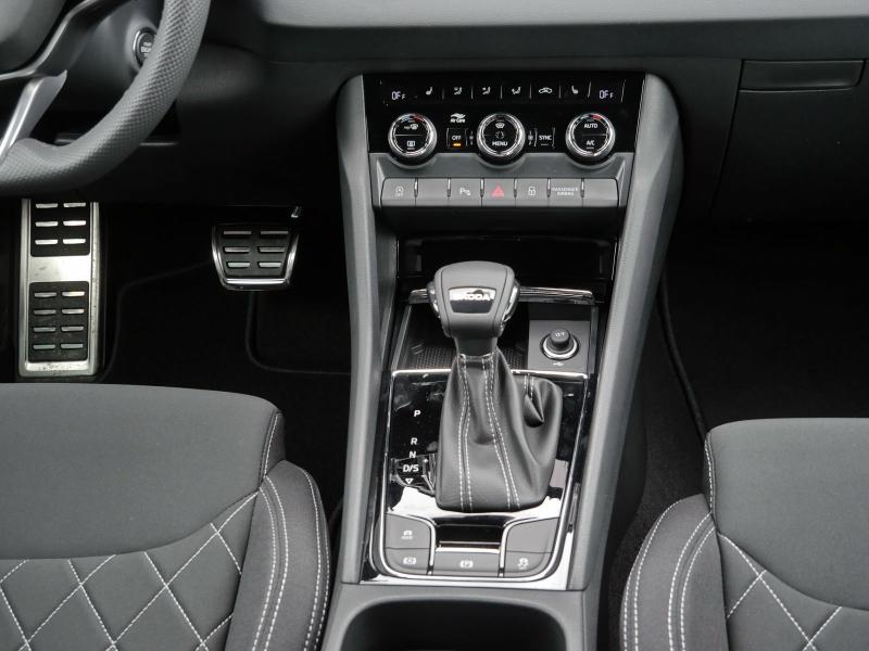 Škoda Karoq Sportline – image 7 of 24